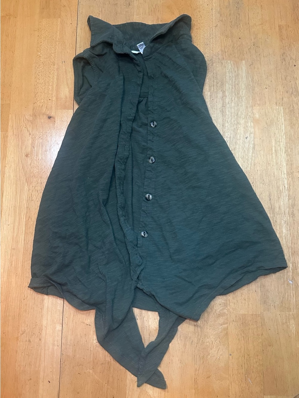 Time and Tru Dark Green Sleeveless Button-Front Top
